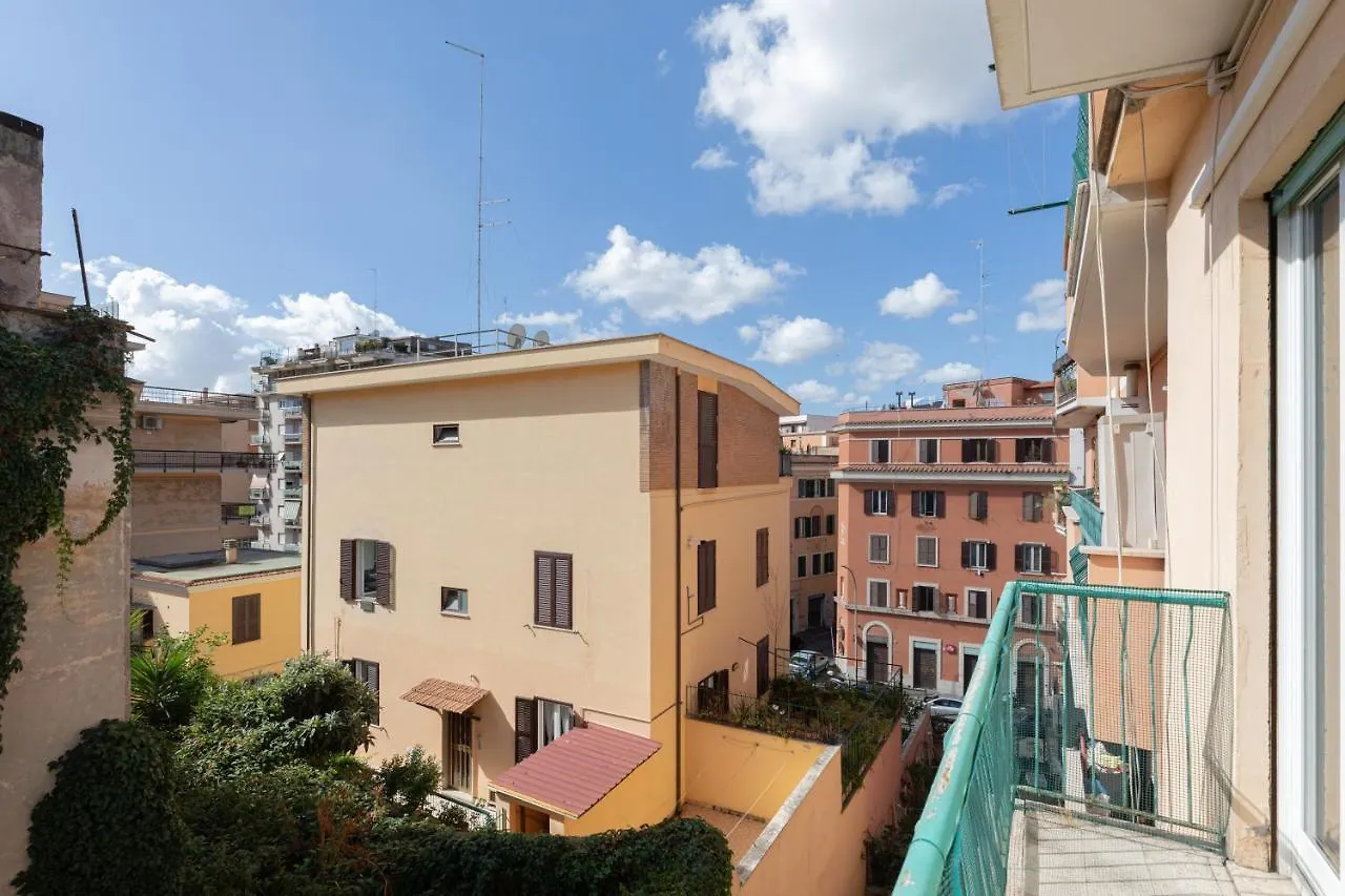 Appartamento Con Terrazza Vicino Al Vaticano Rome Italy
