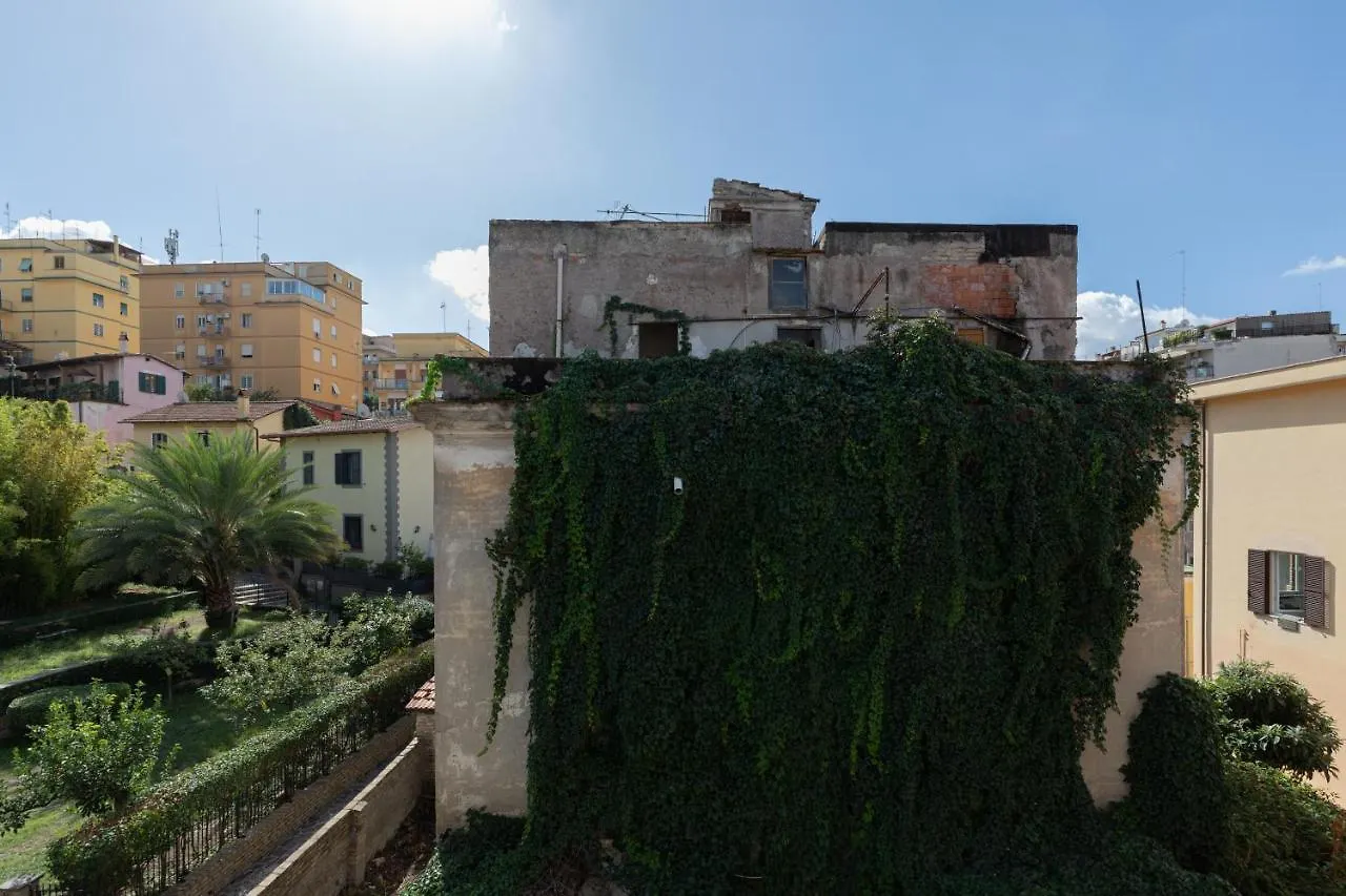 Apartment Appartamento Con Terrazza Vicino Al Vaticano Rome Italy
