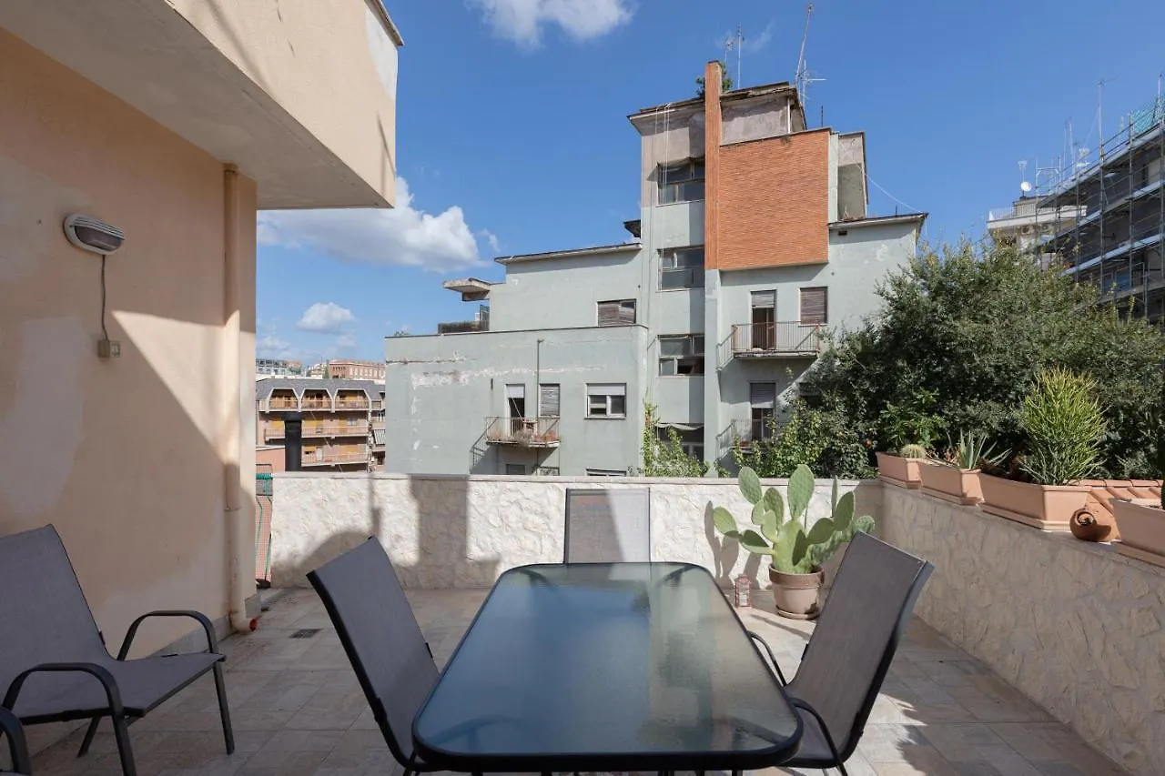 Appartamento Con Terrazza Vicino Al Vaticano Rome