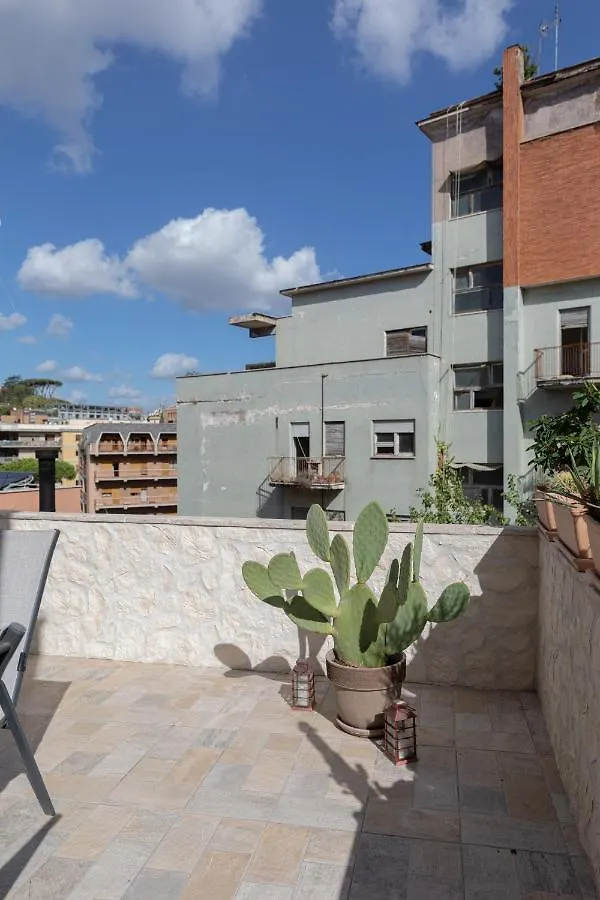 Appartamento Con Terrazza Vicino Al Vaticano Rome Apartment