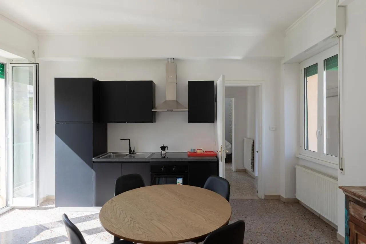 Apartment Appartamento Con Terrazza Vicino Al Vaticano Rome Italy